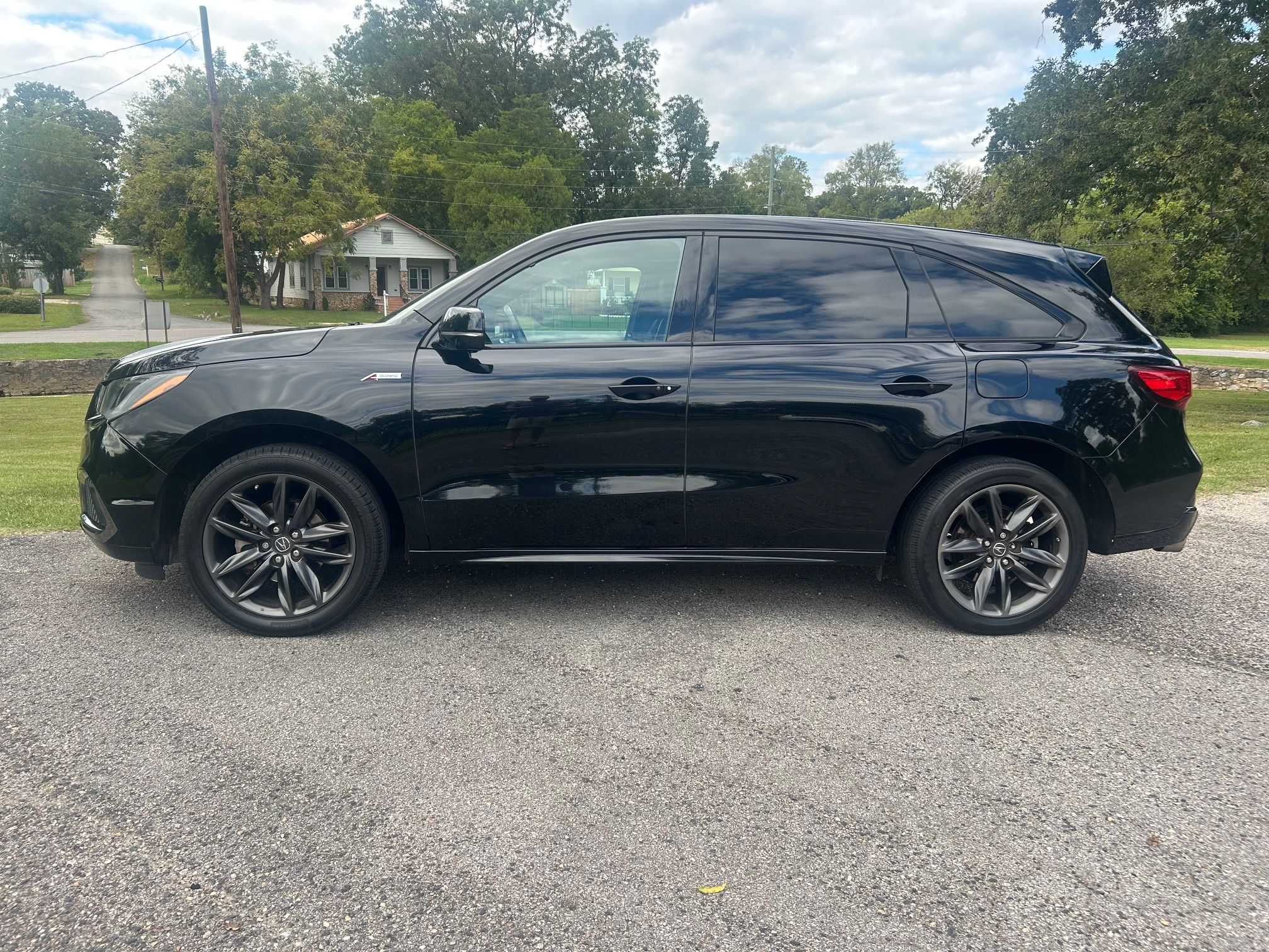 Used 2020 Acura MDX SH-AWD A-Spec image 2