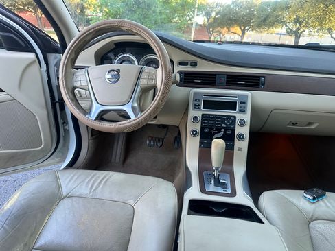 Used 2011 Volvo S80 3.2 image 9