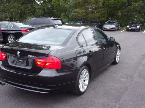 Used 2011 BMW 328i xDrive Sedan AWD/4WD image 7