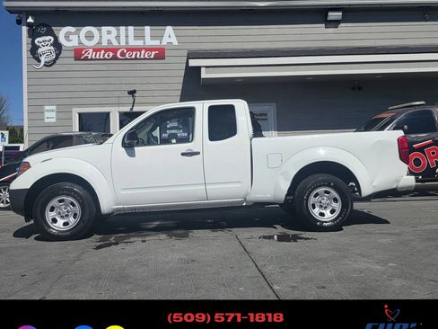 Used 2017 Nissan Frontier image 4