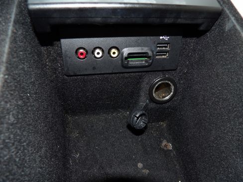 Used 2014 Ford Taurus SEL image 12