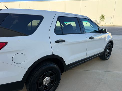 Used 2013 Ford Explorer image 38