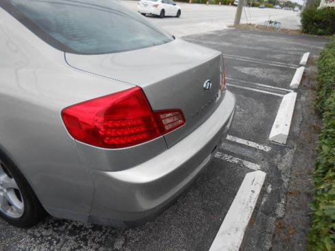 Used 2004 INFINITI G35 Sedan RWD image 4