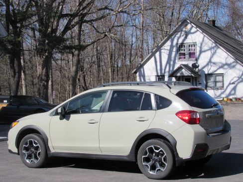 Used 2015 Subaru XV Crosstrek 2.0i Premium image 5