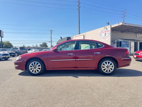 Used 2009 Buick LaCrosse CXL image 3