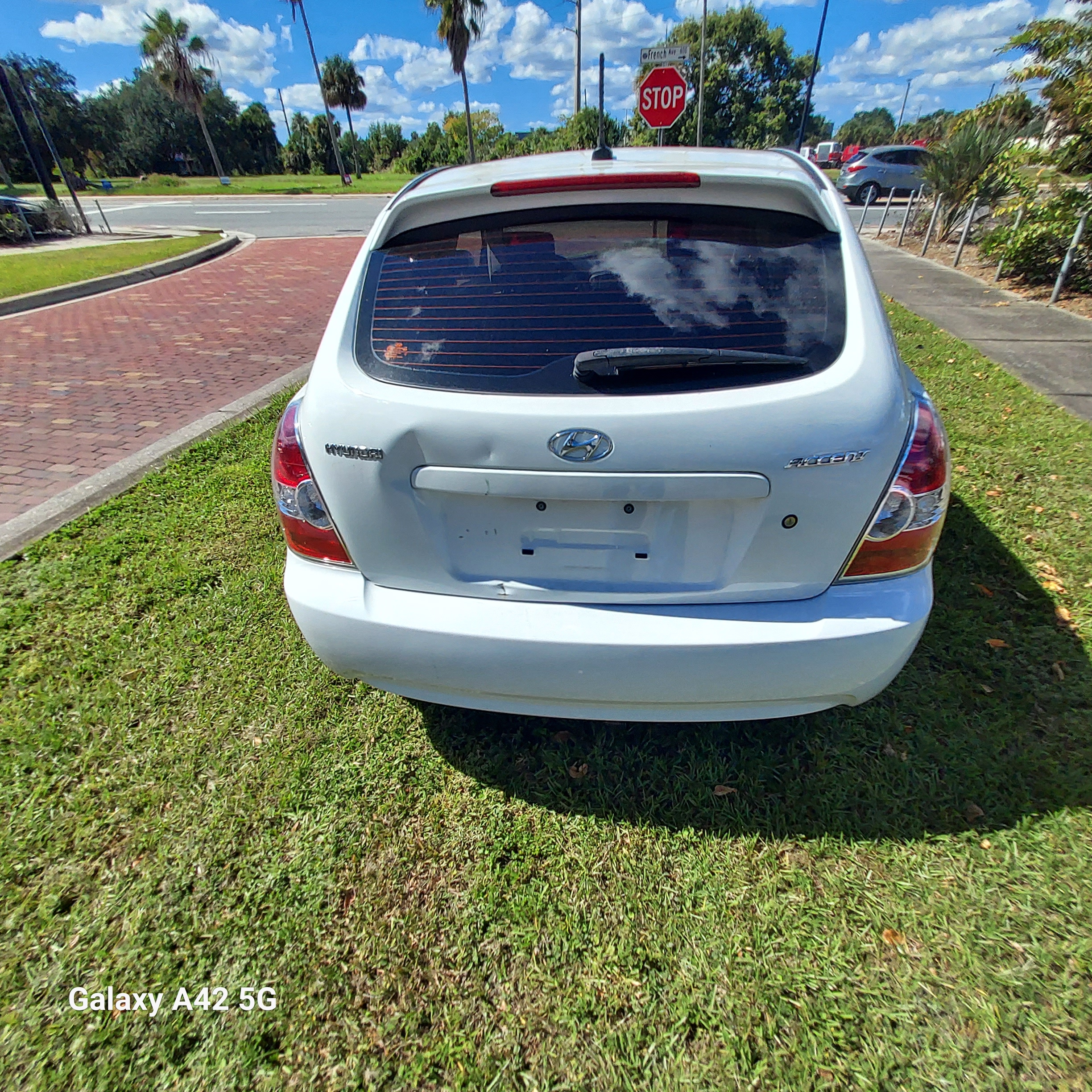 Used 2010 Hyundai Accent Hatchback FWD image 7