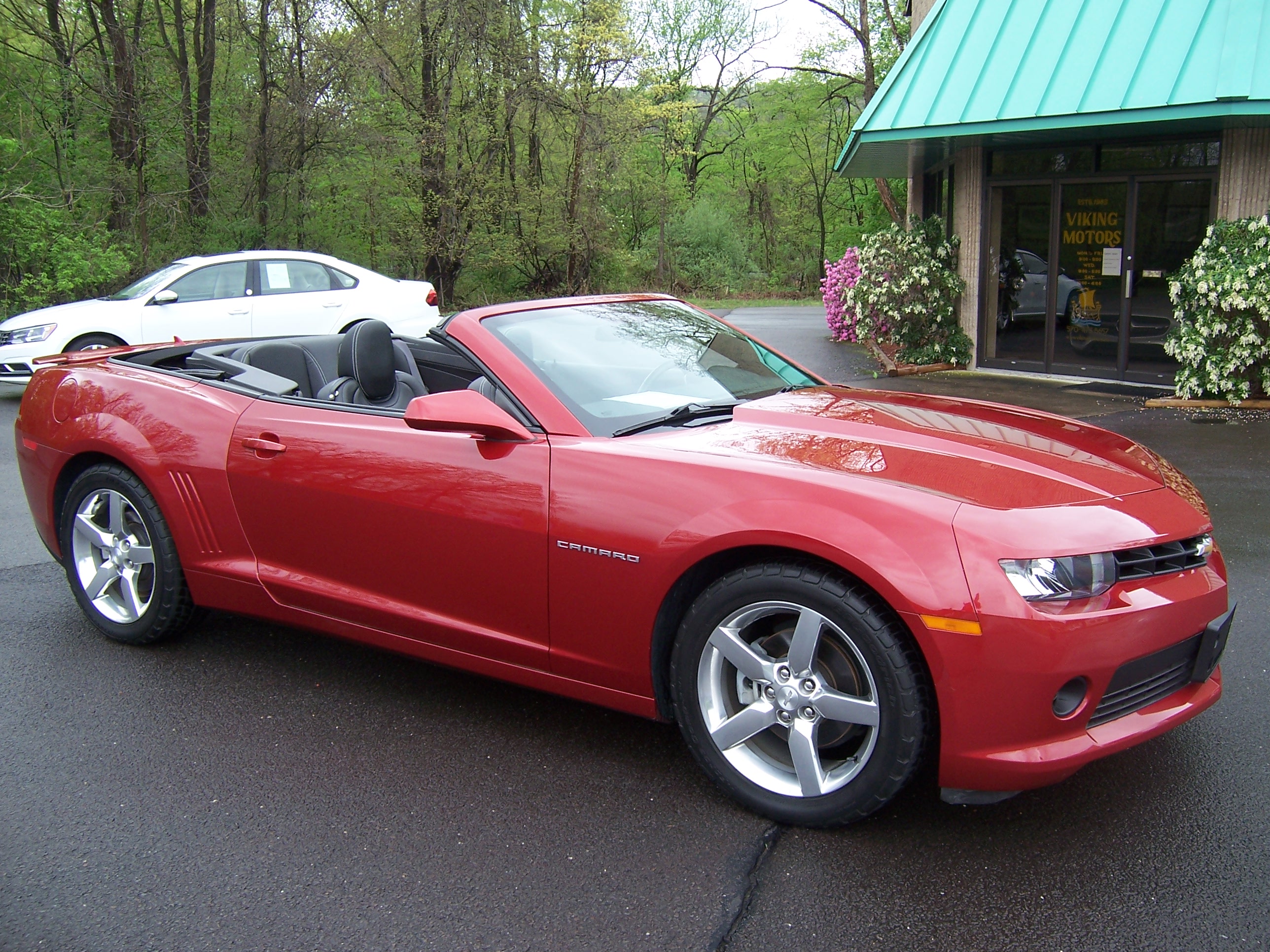 Used 2015 Chevrolet Camaro LT RWD image 11