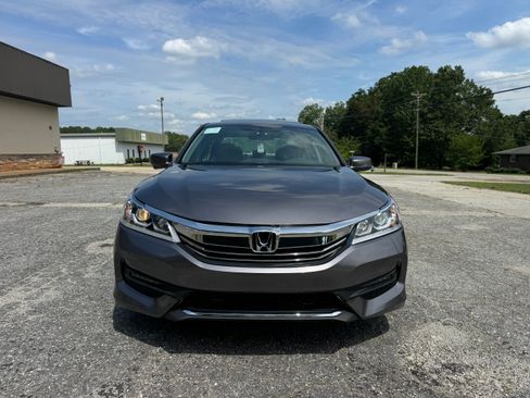 Used 2016 Honda Accord EX-L Sedan image 9