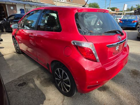 Used 2012 Toyota Yaris 2-Door Hatchback FWD image 3