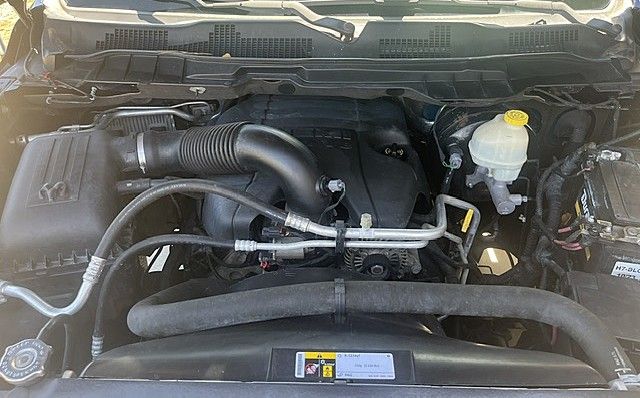 Used 2015 RAM 1500 2WD Crew Cab Sport image 22