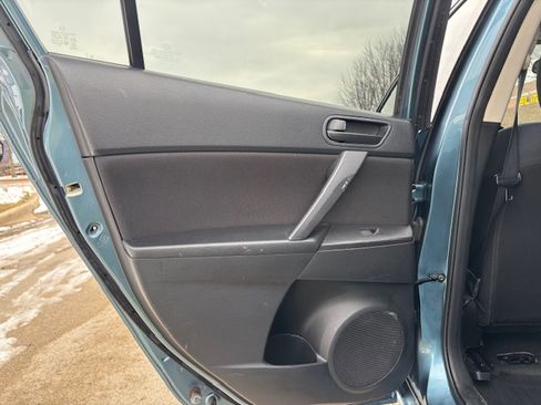 Used 2011 MAZDA MAZDA3 i Sport image 11