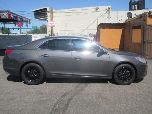 Used 2013 Chevrolet Malibu LT FWD image 1