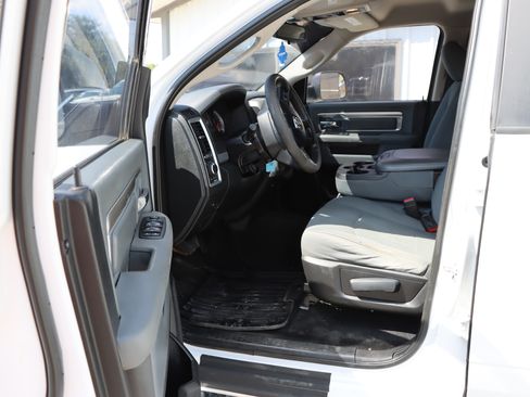 Used 2016 RAM 2500 SLT image 8