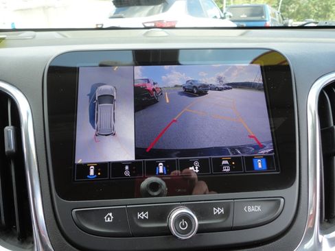 Used 2022 Chevrolet Equinox LT image 27