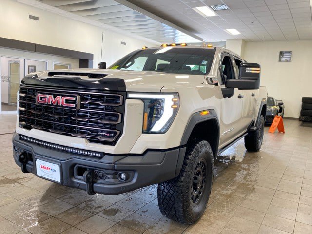 Used 2026 GMC Sierra 2500 AT4X AWD/4WD image 4