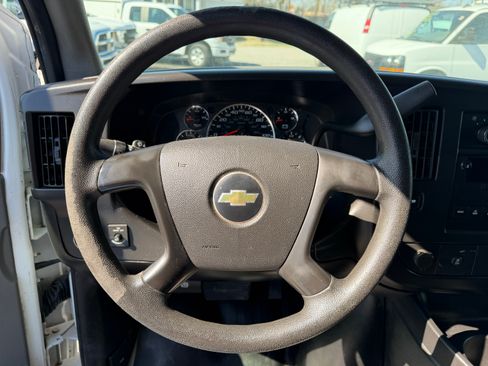 Used 2014 Chevrolet Express 2500 image 13