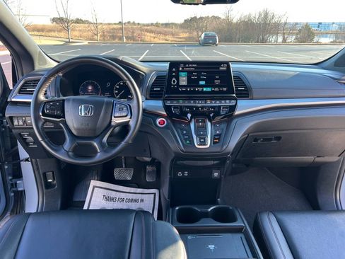 Used 2025 Honda Odyssey Sport-L image 17