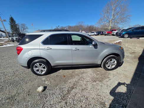 Used 2010 Chevrolet Equinox LT image 2