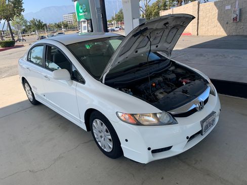 Used 2011 Honda Civic GX image 2