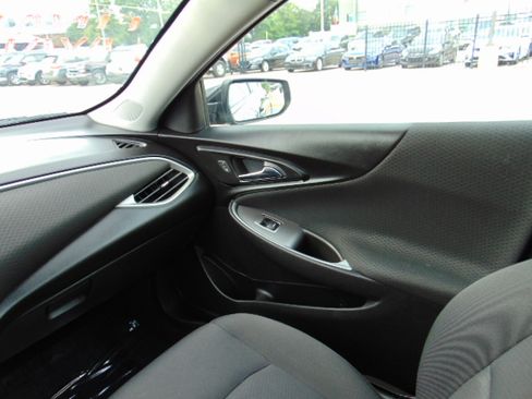 Used 2018 Chevrolet Malibu LS image 22