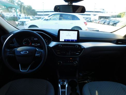 Used 2020 Ford Escape SE image 15