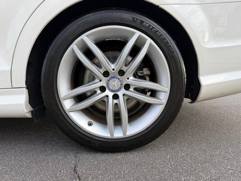 Used 2013 Mercedes-Benz C 250 Luxury image 18