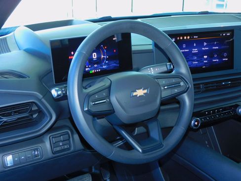 Used 2024 Chevrolet Silverado EV W/T image 19