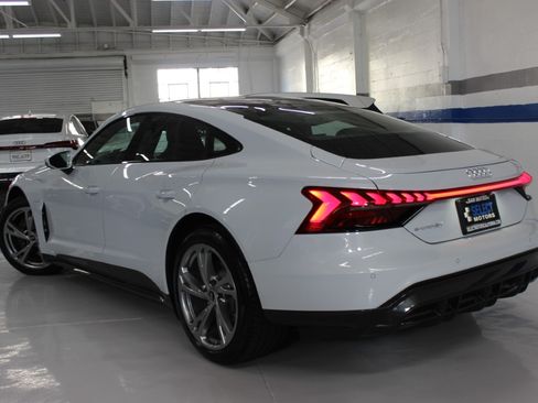 Used 2023 Audi e-tron GT Premium Plus image 13