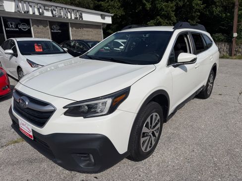 Used 2022 Subaru Outback Premium AWD/4WD image 4