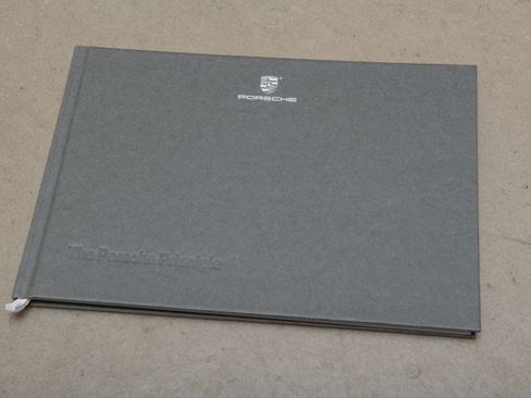 Used 2018 Porsche 911 GT2 RS image 40