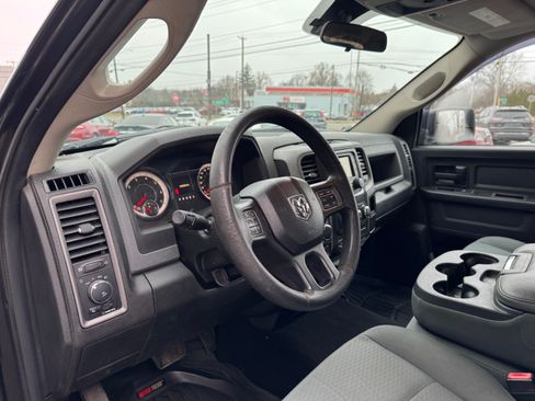 Used 2017 RAM 1500 Express image 3
