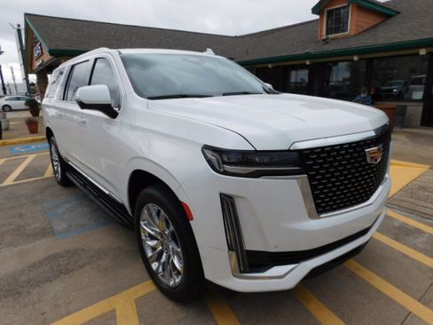 Used 2021 Cadillac Escalade ESV Premium Luxury image 1