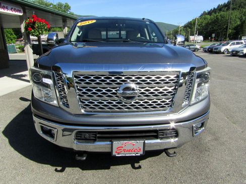 Used 2017 Nissan Titan XD 4x4 Crew Cab image 7