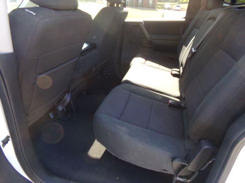 Used 2013 Nissan Titan 2WD Crew Cab SV image 15