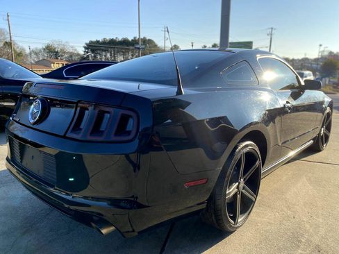 Used 2014 Ford Mustang Coupe image 12