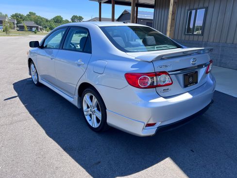 Used 2013 Toyota Corolla S Sedan 4D FWD image 3