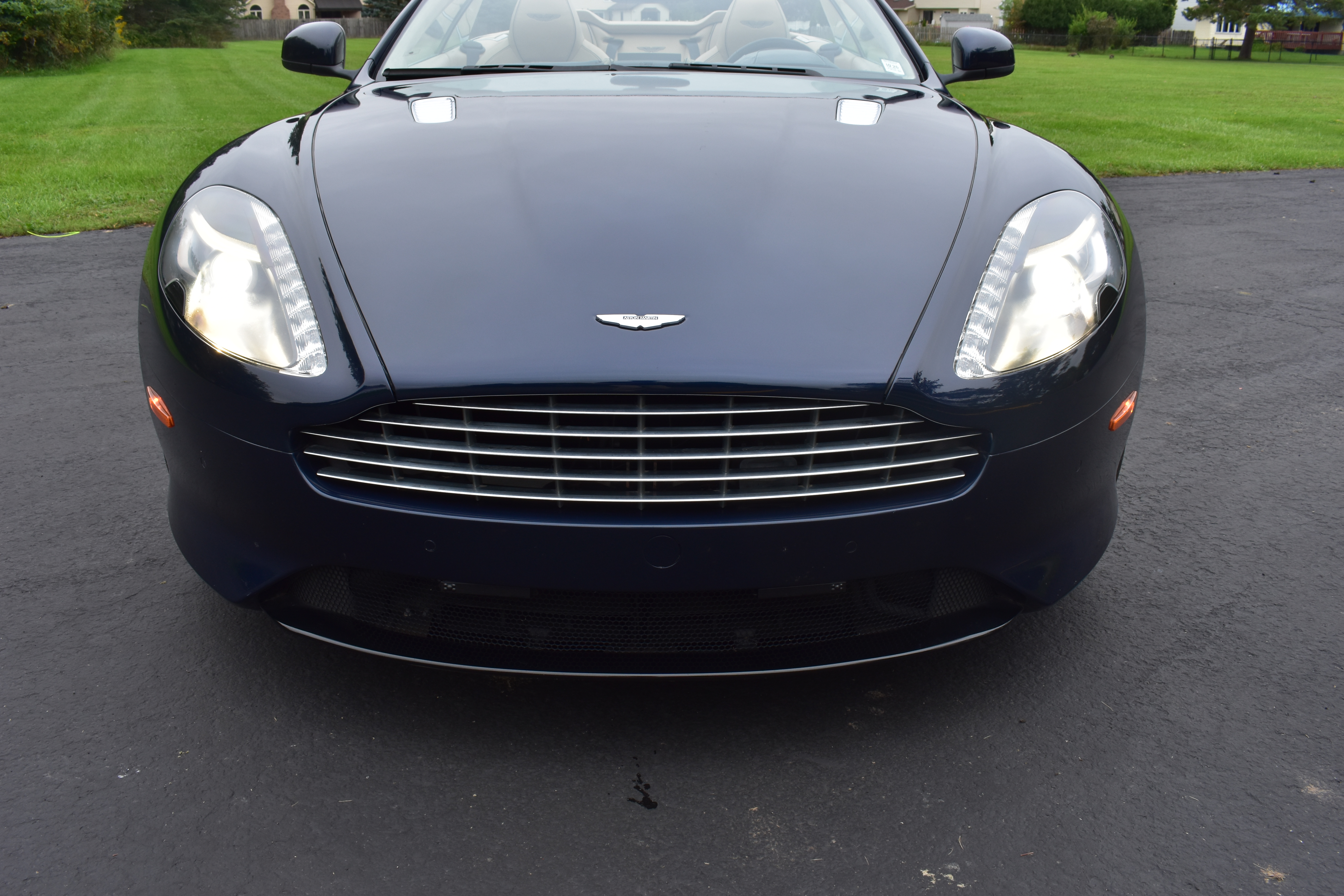 Used 2016 Aston Martin DB9 GT Volante RWD image 23