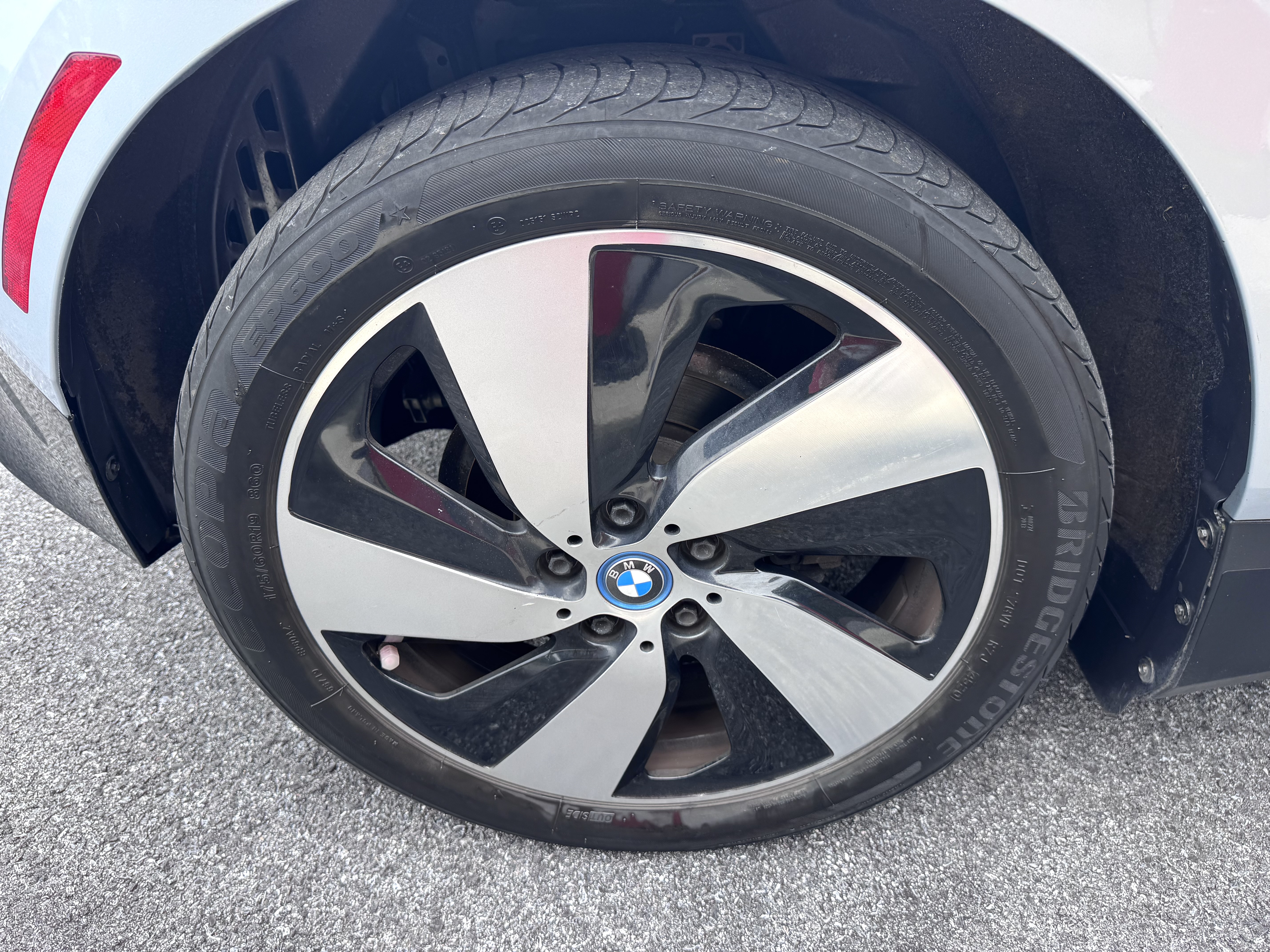 Used 2015 BMW i3 RWD image 12