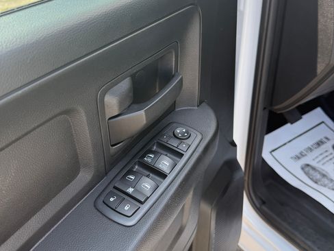 Used 2018 RAM 1500 2WD Crew Cab ST image 7