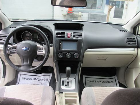 Used 2014 Subaru XV Crosstrek 2.0i Premium AWD/4WD image 16