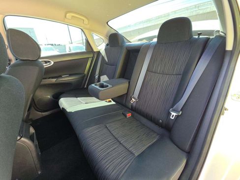 Used 2019 Nissan Sentra SV image 7