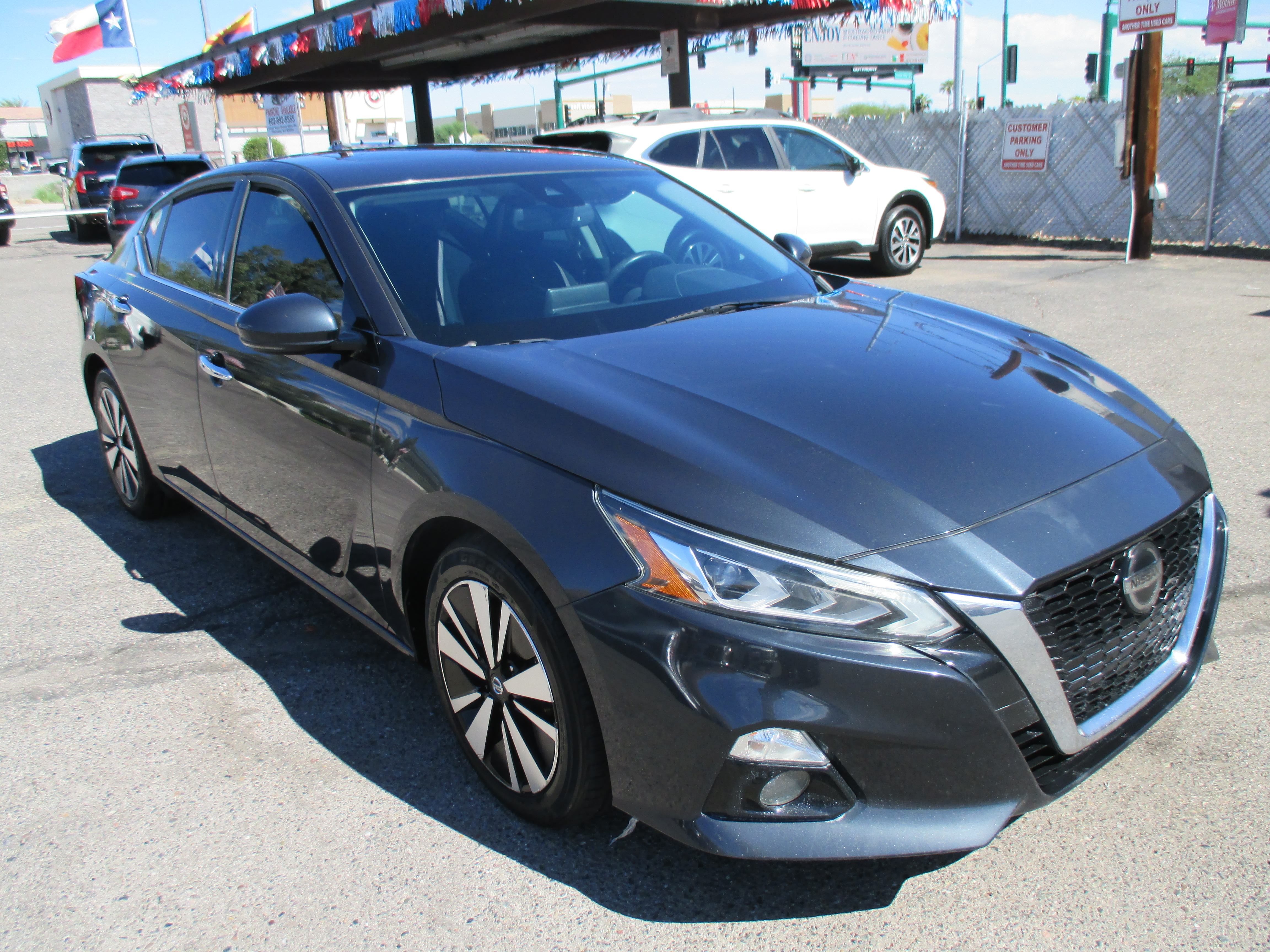 Used 2019 Nissan Altima 2.5 SV Sedan 4D FWD image 14