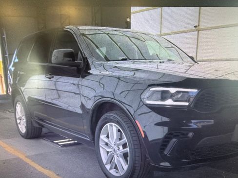 Used 2023 Dodge Durango GT AWD/4WD image 2