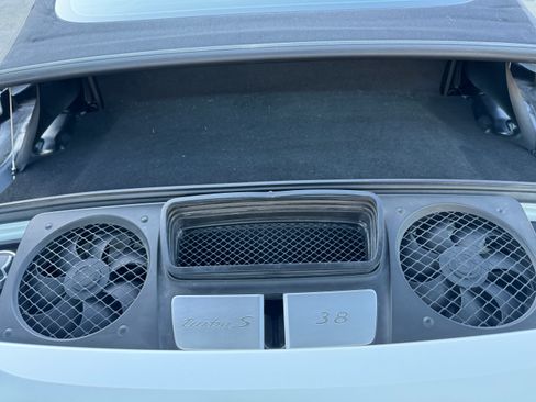 Used 2017 Porsche 911 Turbo S image 30