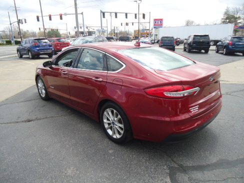 Used 2019 Ford Fusion SEL image 8