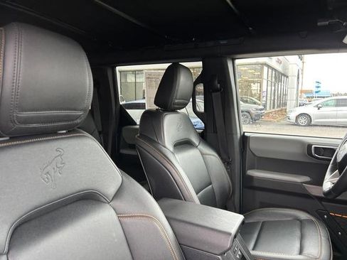 Used 2022 Ford Bronco Badlands image 32