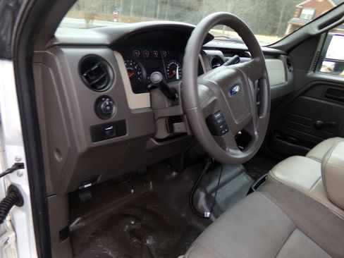 Used 2010 Ford F150 XL image 10