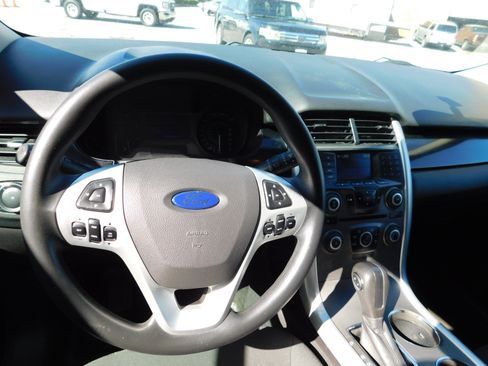 Used 2013 Ford Edge SE image 13