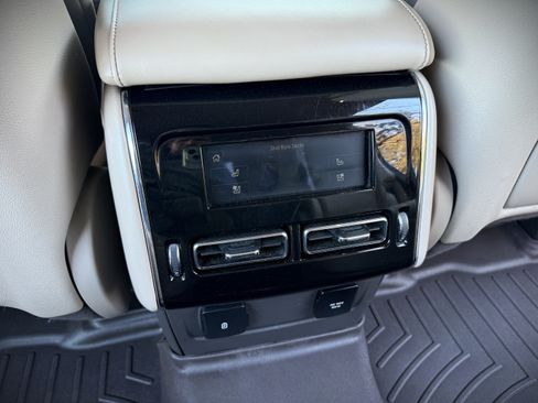 Used 2020 Lincoln Aviator Reserve image 21