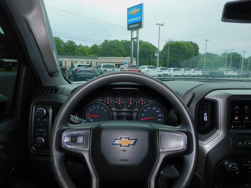 Used 2020 Chevrolet Silverado 2500 4x4 Crew Cab Custom image 2